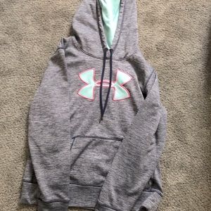 Under Armour Women’s Sweat shirt pull over